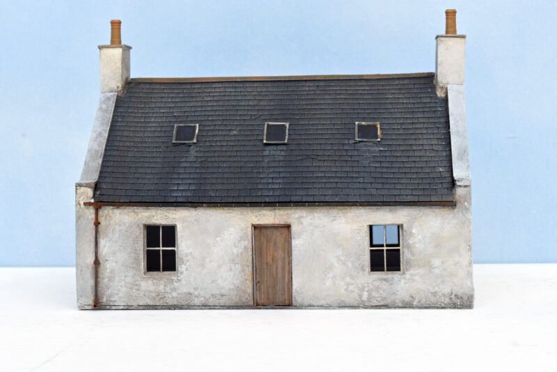 Classic Highland 'But & Ben' whitewashed cottage - Image 3