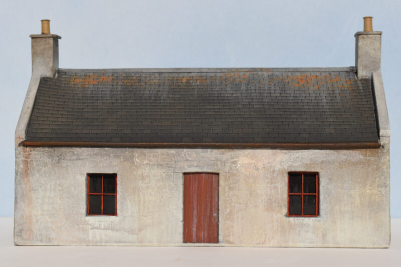 Small Highland ‘But & Ben’ whitewashed cottage - Image 2